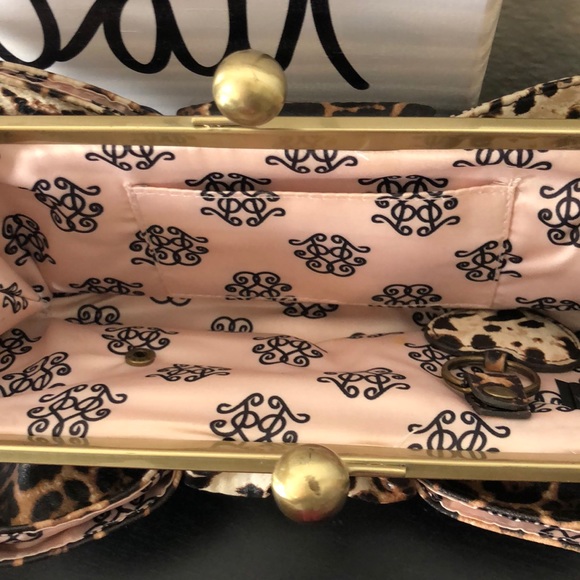 Jessica Simpson Leopard Leather Clutch - Picture 3 of 4